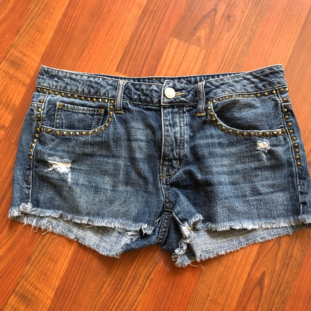American Eagle Distressed cutoffs shorts with stud